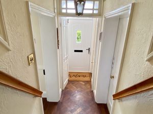 Entrance Hallway- click for photo gallery